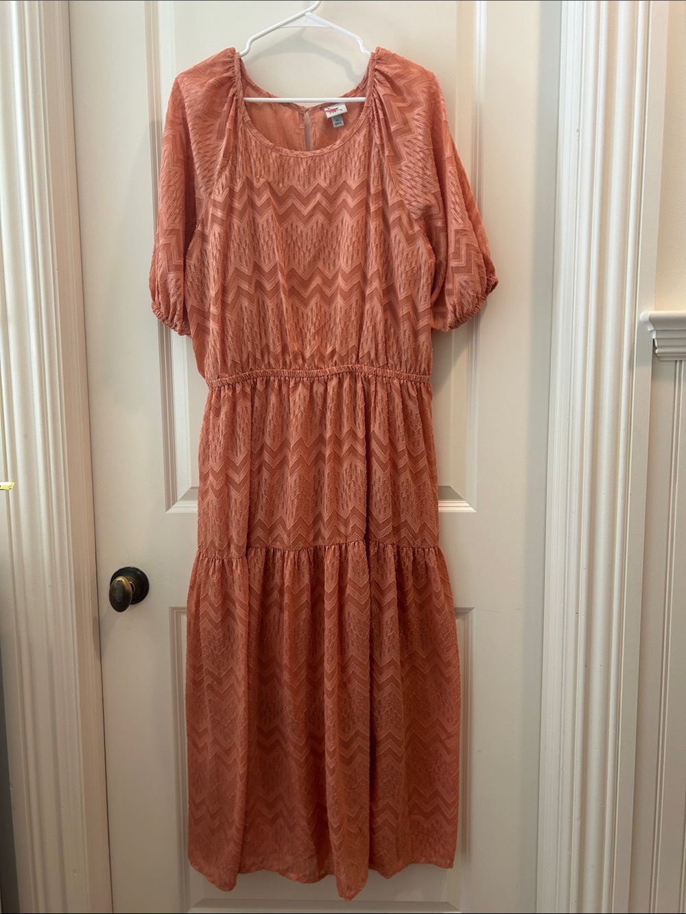A New Day Textured Flowy Chevon Print Tiered Dress w/ cami slip Size XL coral
